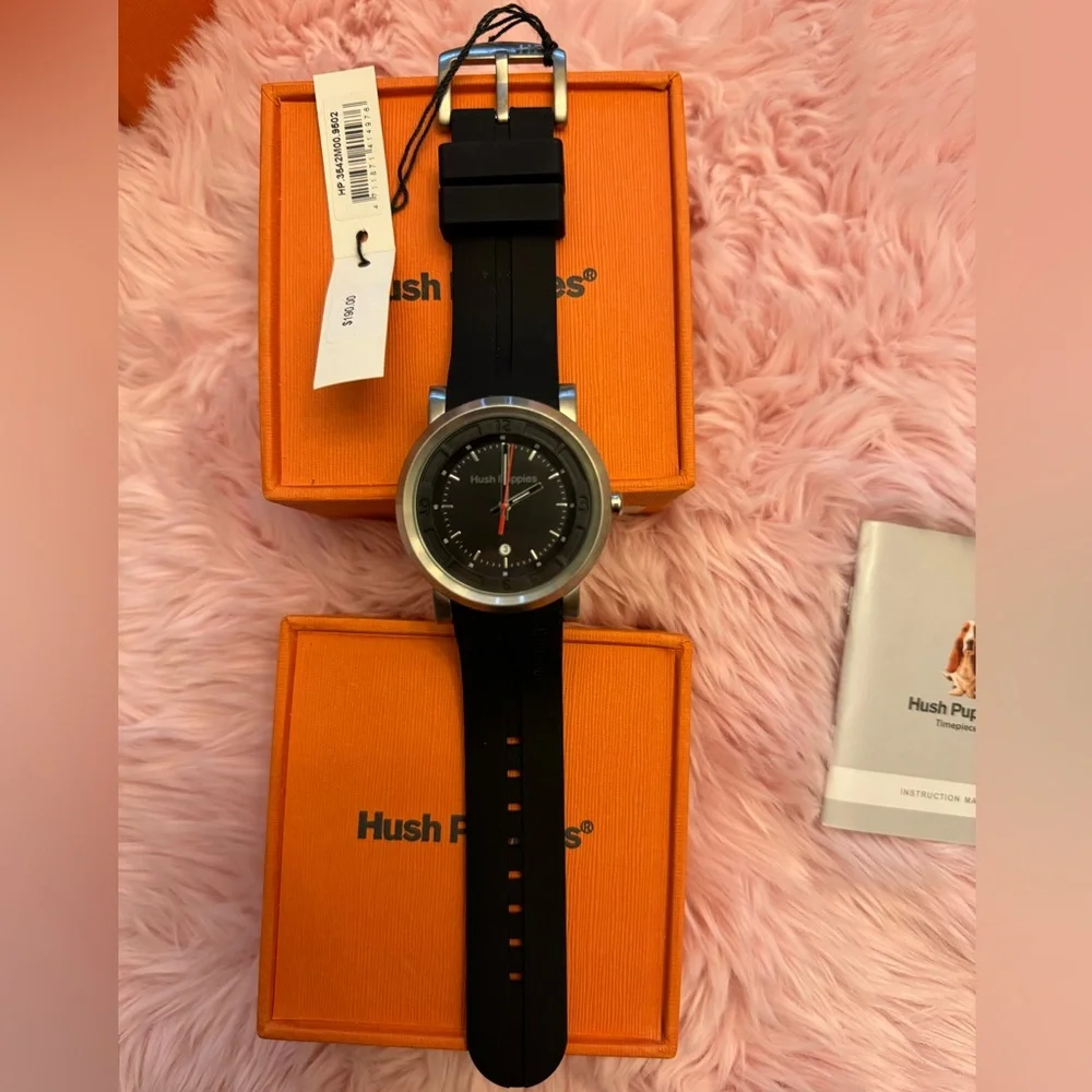 NIB HUSH PUPPIES SILICONE STRAP WATCH‎